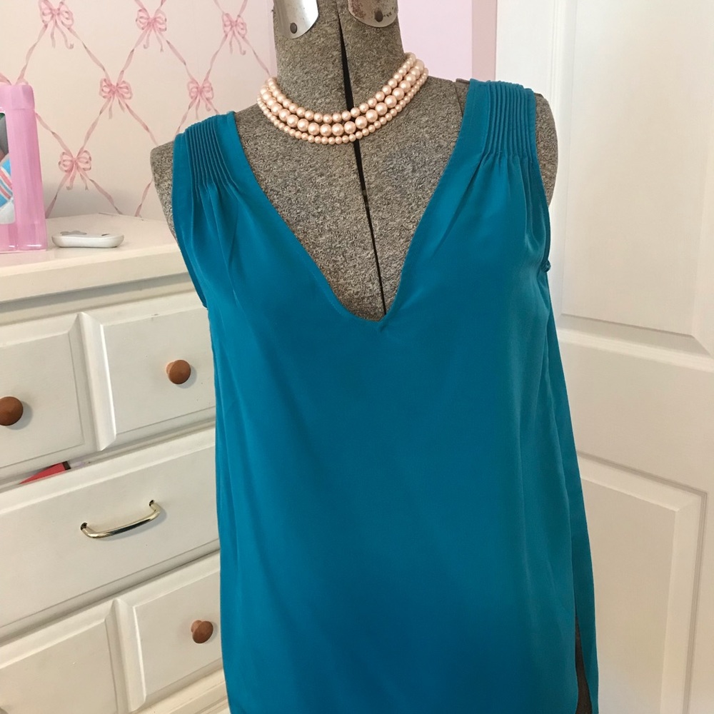 Halston elegant dressy tank